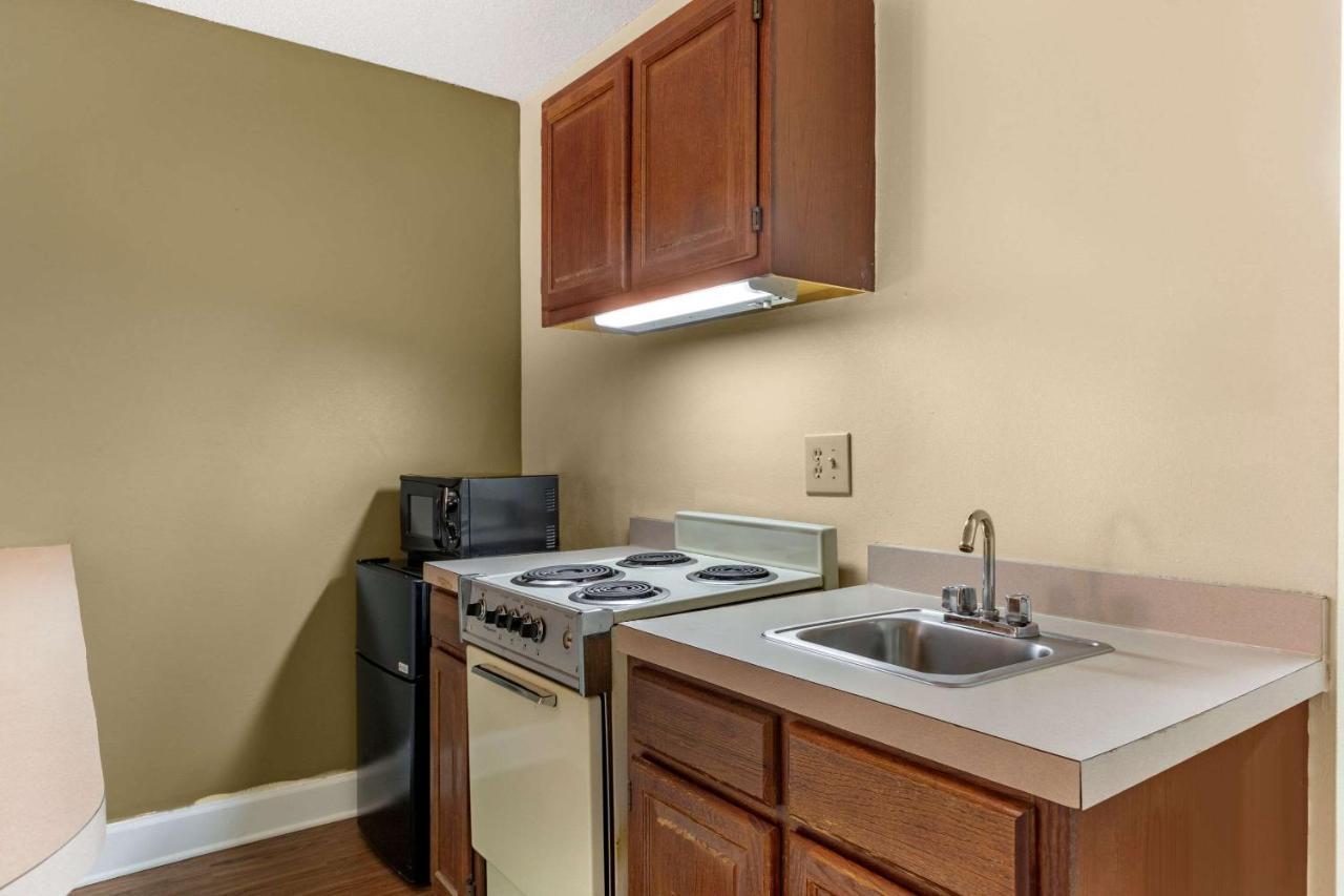 Lugoff Econo Lodge Inn & Suites מראה חיצוני תמונה