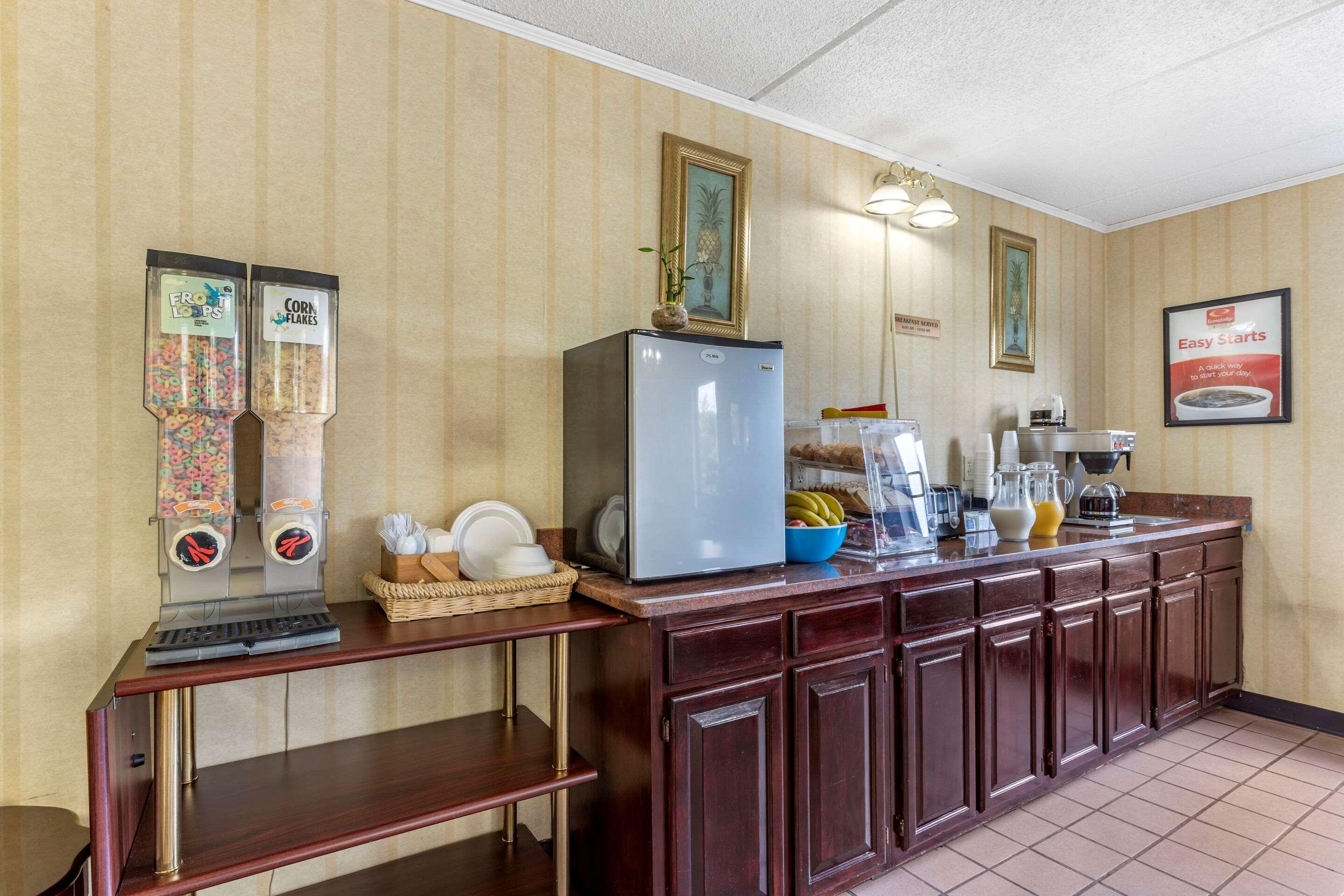 Lugoff Econo Lodge Inn & Suites מראה חיצוני תמונה