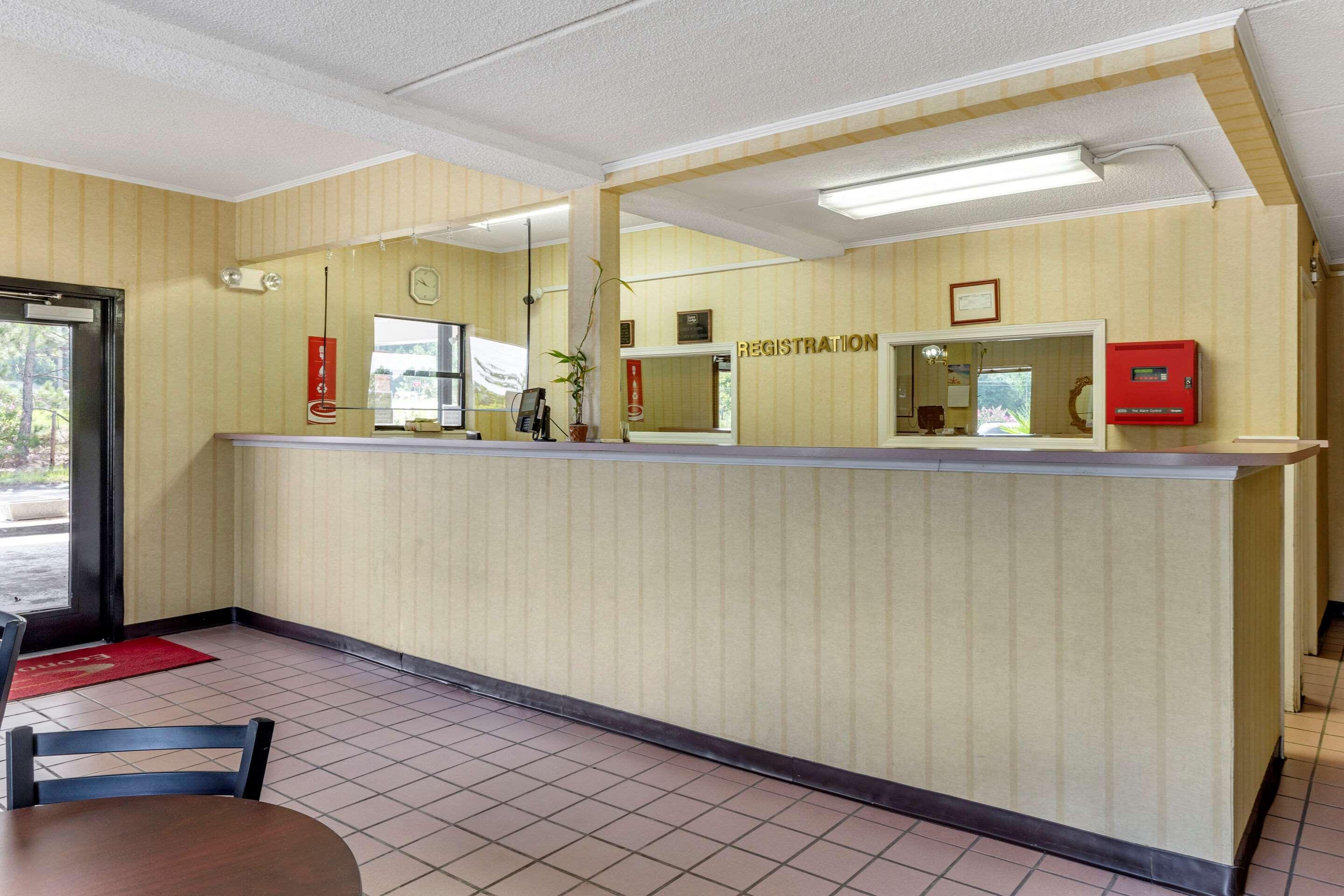 Lugoff Econo Lodge Inn & Suites מראה חיצוני תמונה