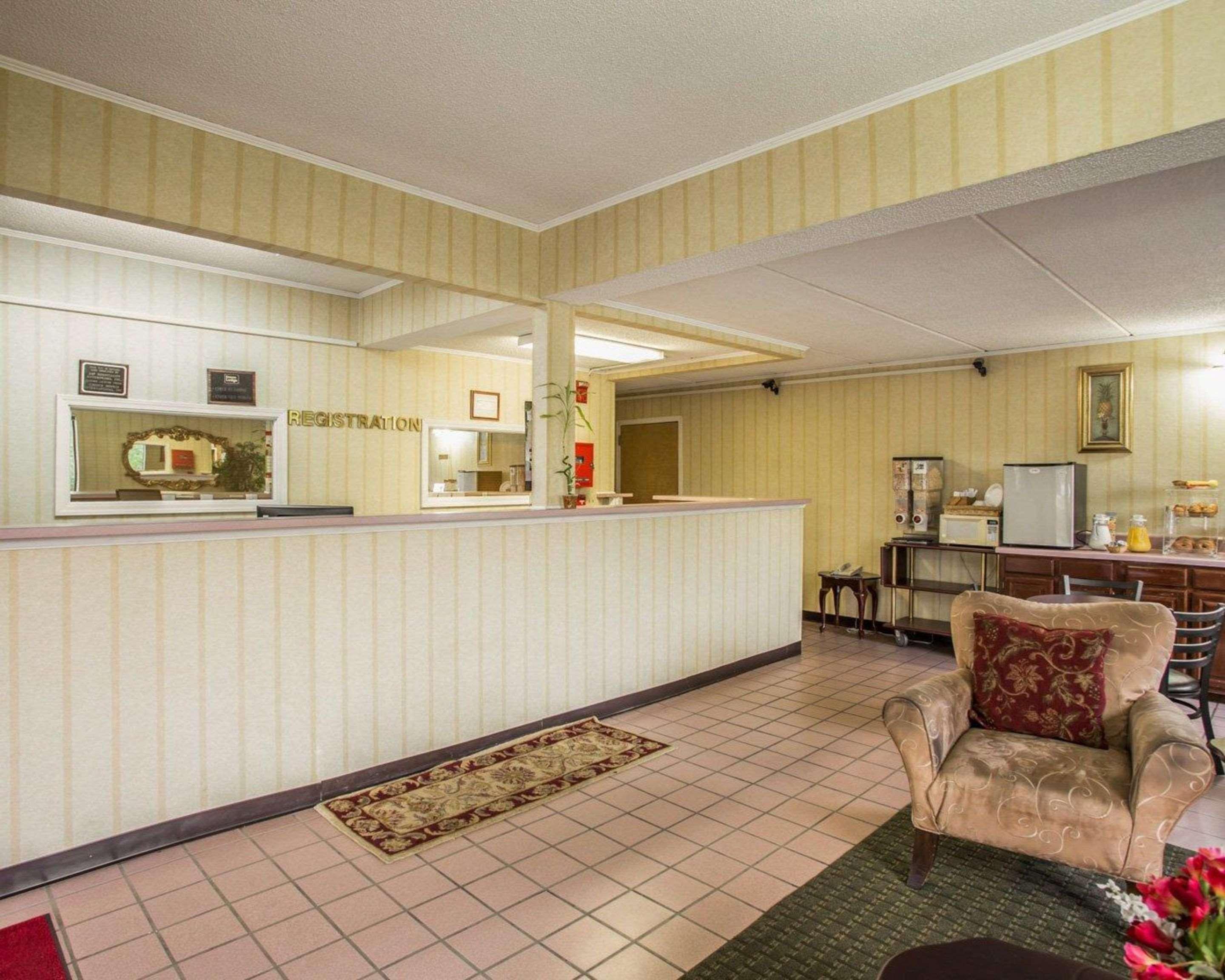 Lugoff Econo Lodge Inn & Suites מראה חיצוני תמונה