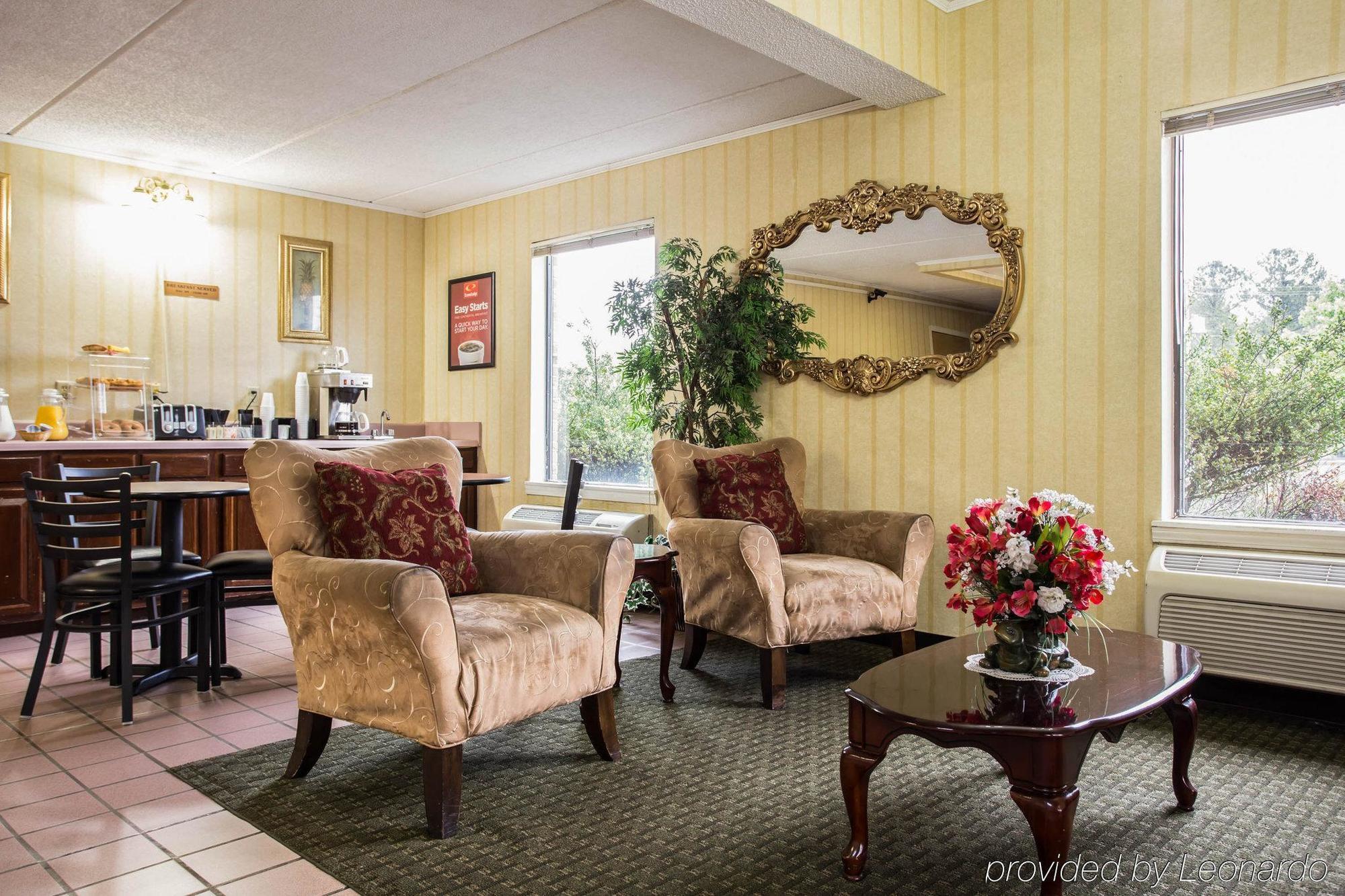 Lugoff Econo Lodge Inn & Suites מראה חיצוני תמונה