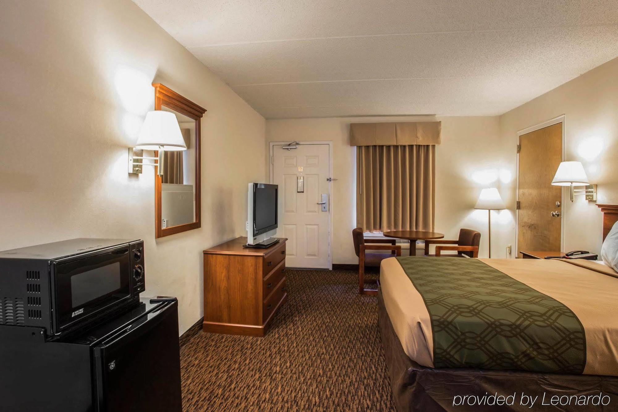 Lugoff Econo Lodge Inn & Suites מראה חיצוני תמונה