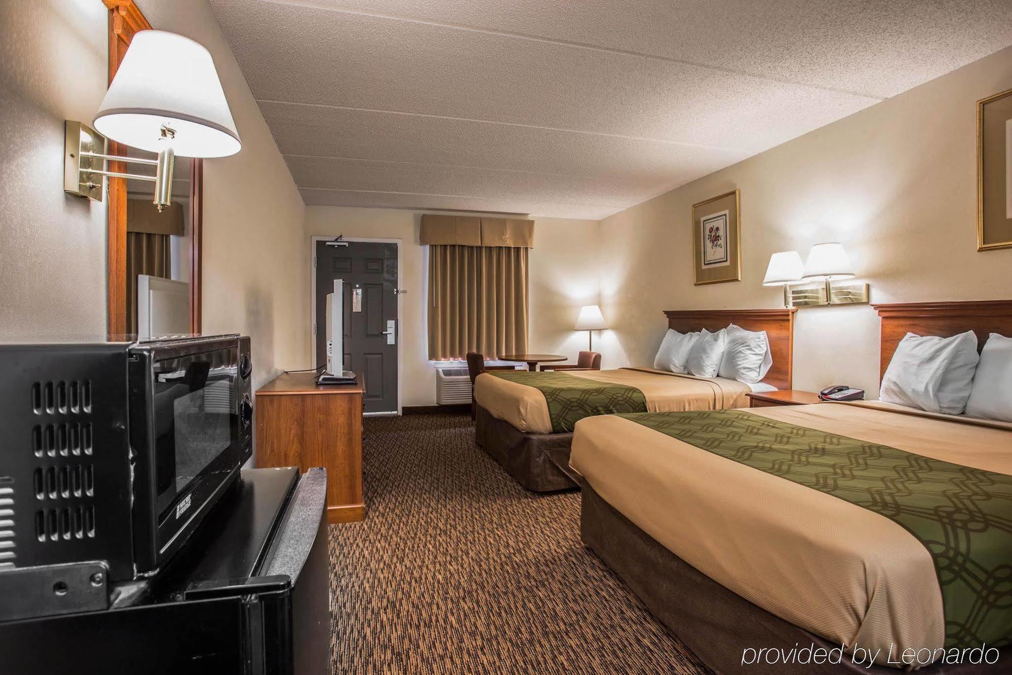 Lugoff Econo Lodge Inn & Suites מראה חיצוני תמונה