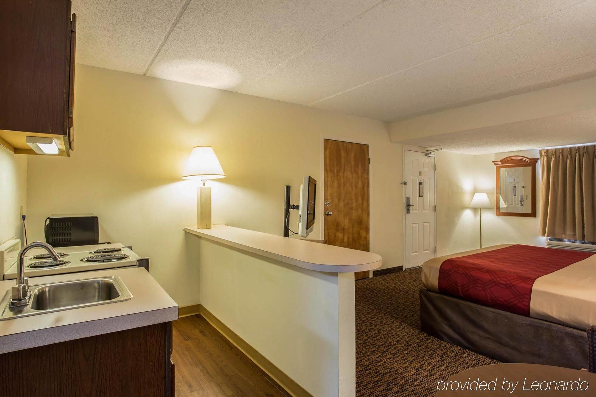 Lugoff Econo Lodge Inn & Suites מראה חיצוני תמונה